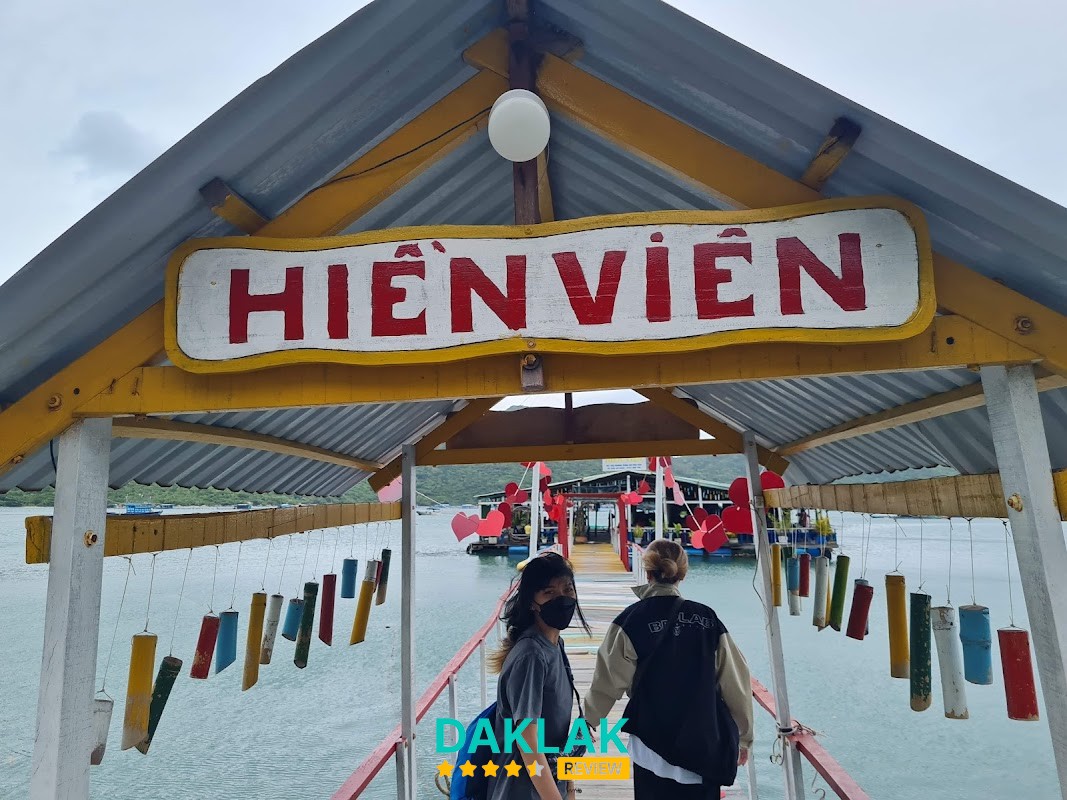 Bè nổi Hiền Viên tại Vũng Rô
