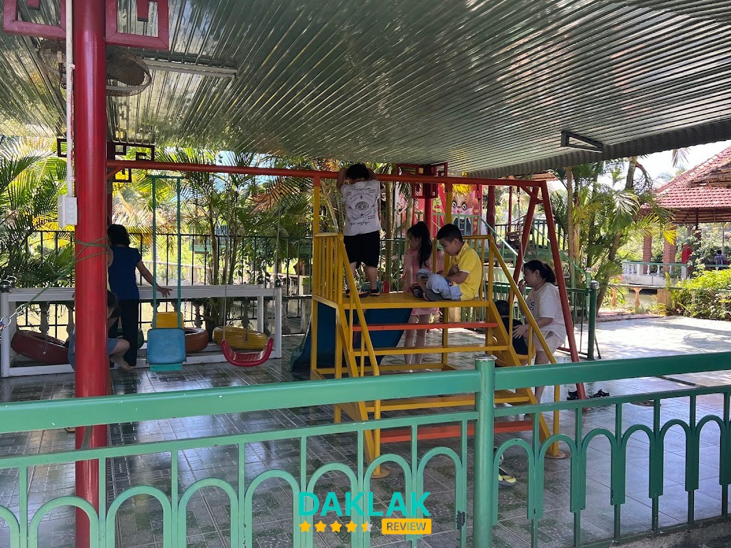 Hồ Câu Mai Hoa Trang tại Tân Lập