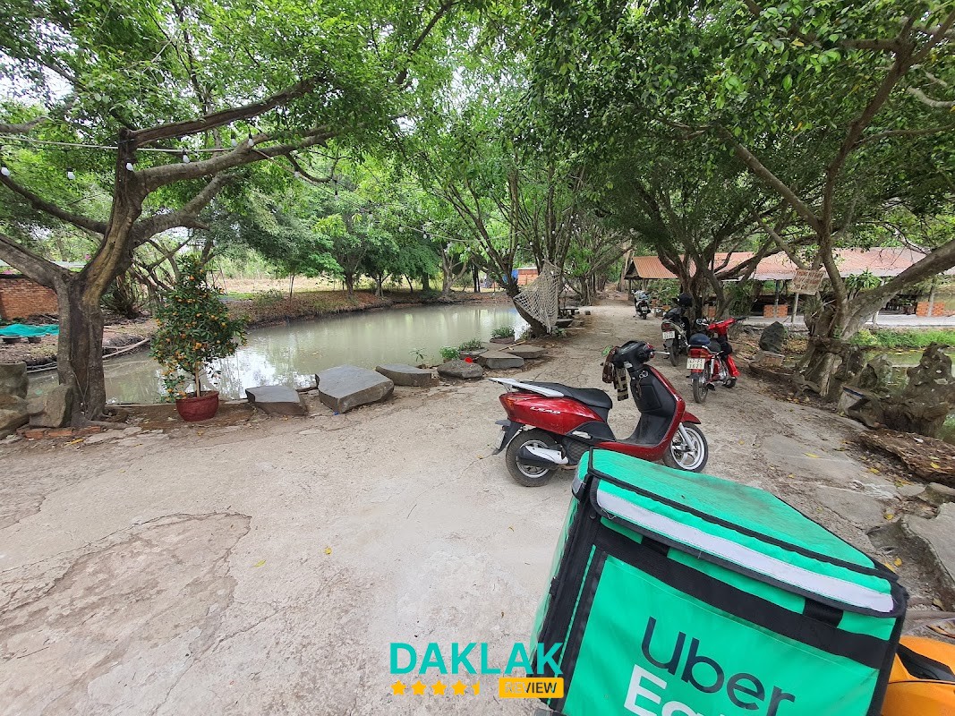 Không gian Hồ câu Ông Bích