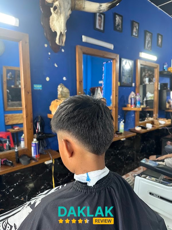 Cắt tóc Chí Cường tại Buôn Hồ