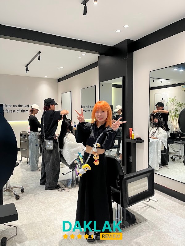 Không gian Quang Hair Studio Buôn Ma Thuột