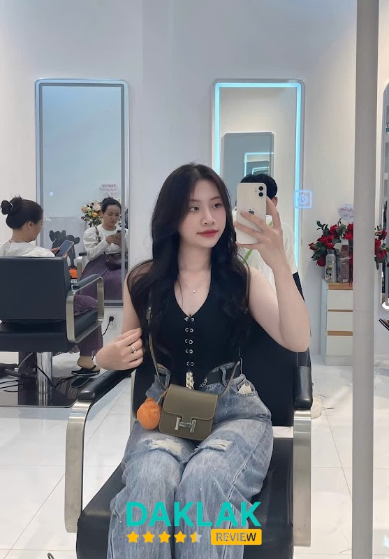 Jun Hair Studio tại Quảng Phú