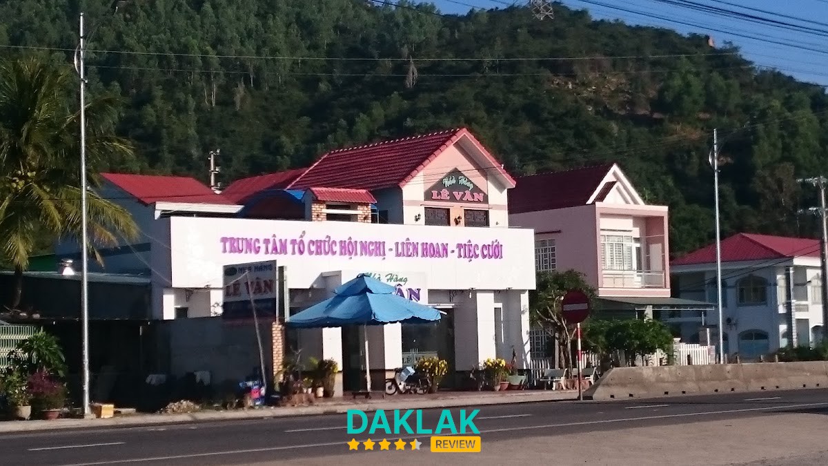 Nhà Hàng Lê Vân tại Sông Cầu