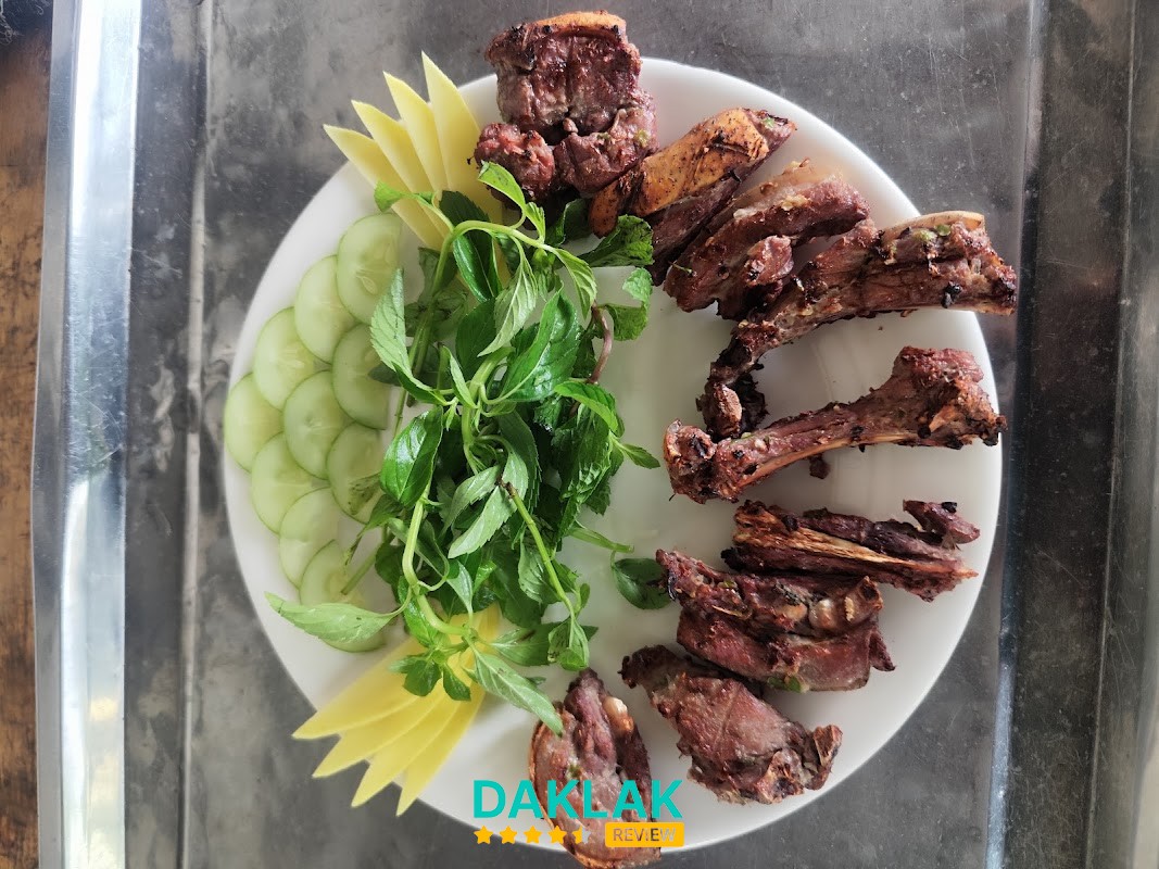 Quán Văn Đồng tại Sông Cầu