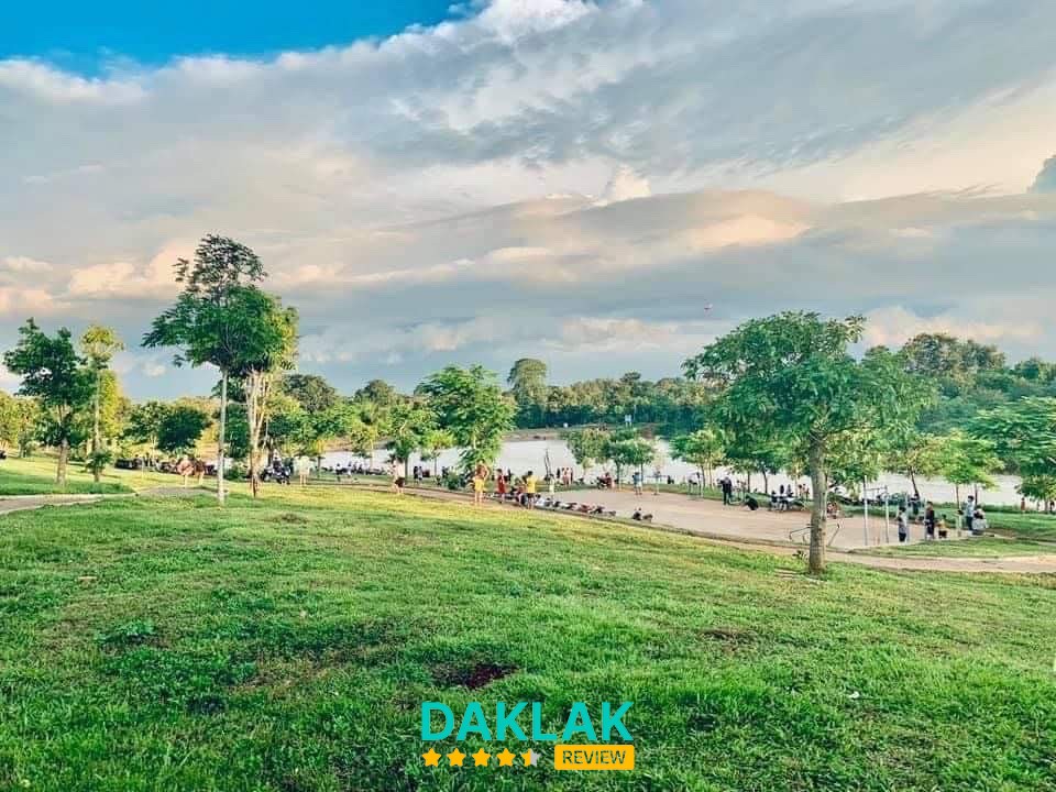 Không gian câu tại Palama Buôn Hồ