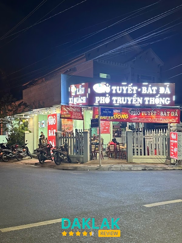 Quán phở Hòa Hiệp - hình ảnh tại Phở Tuyết