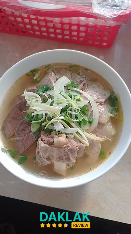 Món ăn tại Phở Ngọc Mai xã Hòa Phú