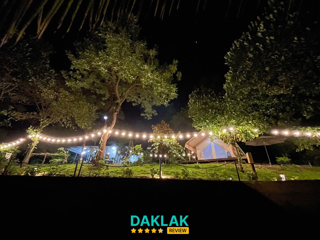 Lều ngủ ven hồ tại La Nina Glamping