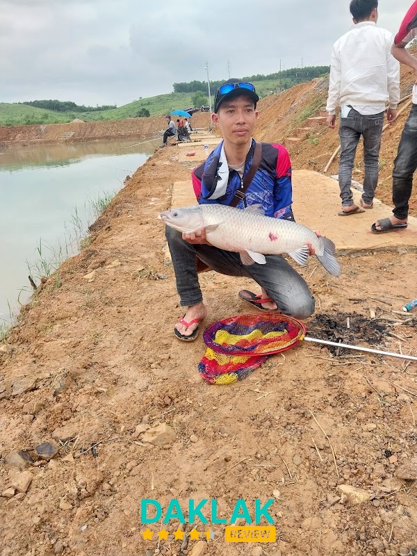Hồ Câu Cá Giải Trí Phố Núi tại Sơn Thành