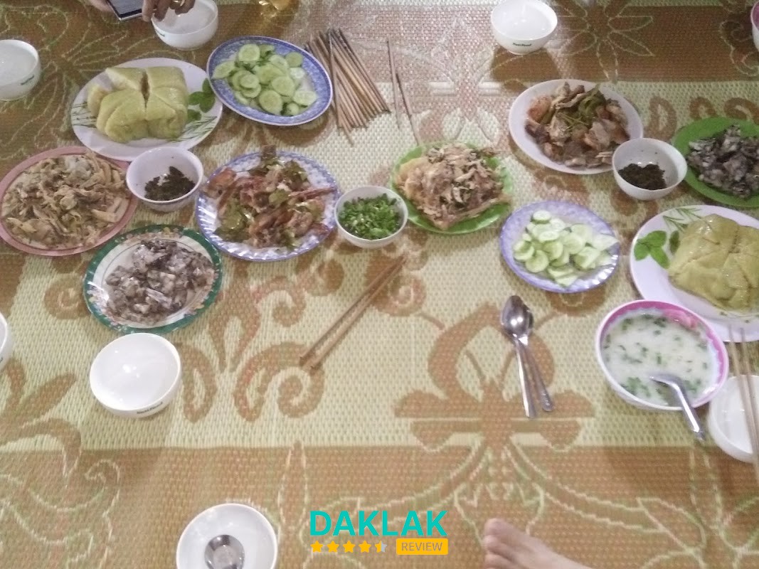 Cà phê sân vườn Nhật Nguyệt Buôn Hồ - hình 1