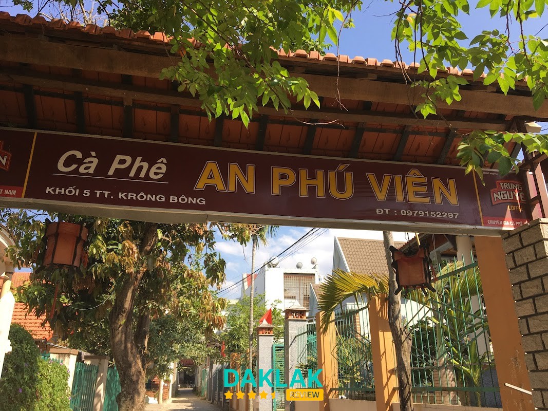 Cafe Thach Thuy Krông Bông có không gian rộng và thoáng