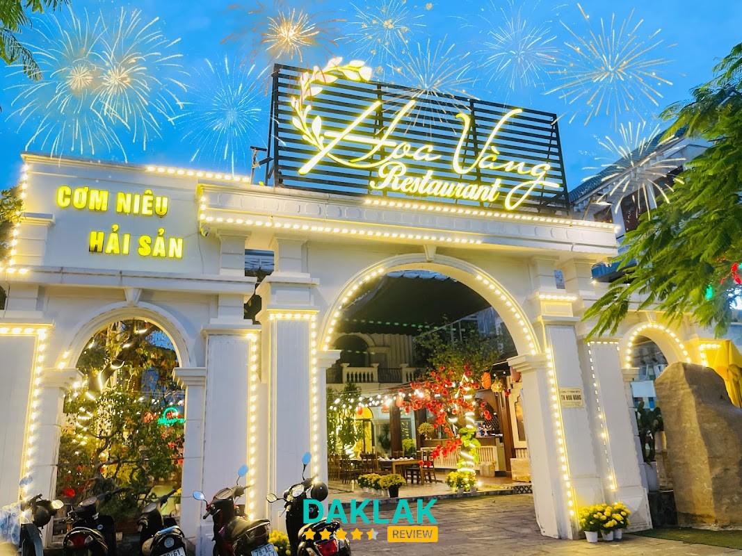 Nhà Hàng Hoa Vàng Cơm Niêu Hải Sản