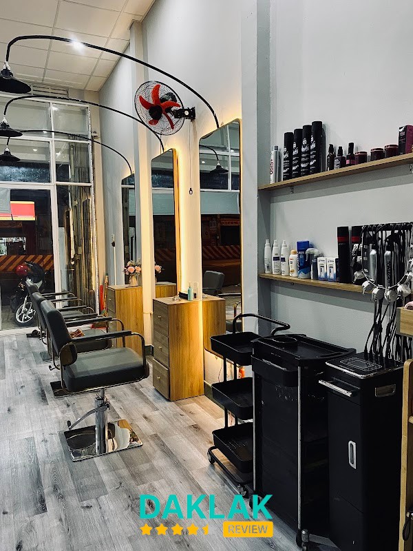 Tân Hoa Xã Hair Salon tại Tân Lập