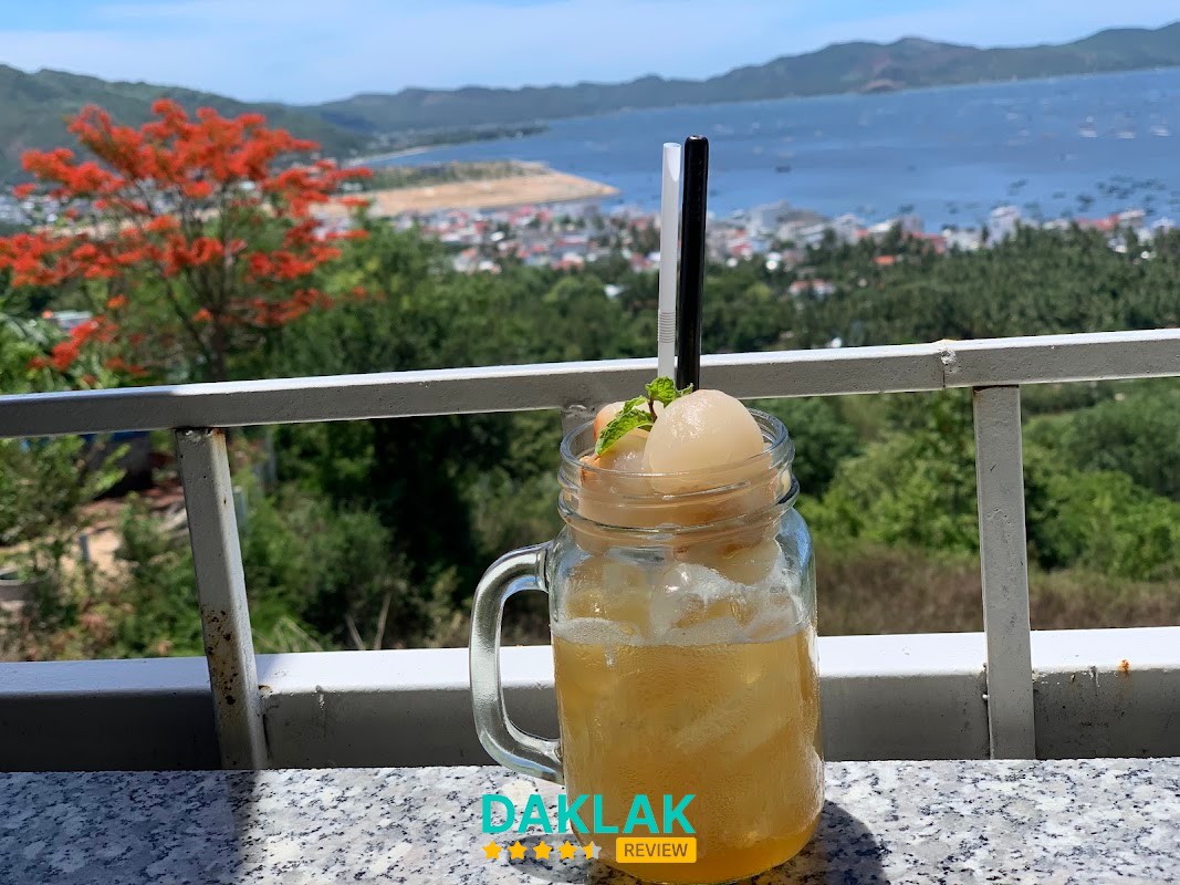 View vịnh Xuân Đài từ VIEW COFFEE