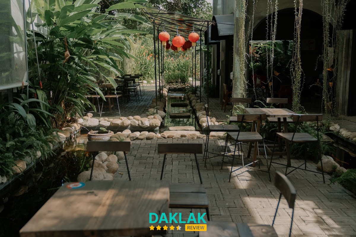 Café VIỆT+ – quán cafe view đẹp Buôn Ma Thuột