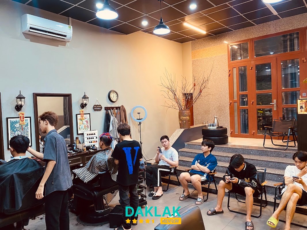 TIẾN ĐẠT BARBER HOUSE tại Đông Hòa