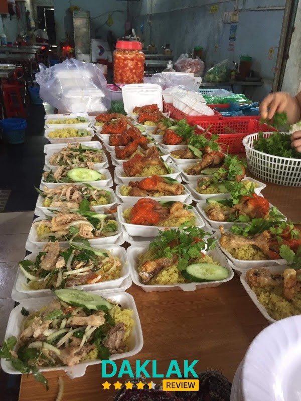 Cơm Gà Buôn Lê Buôn Hồ - hình 2
