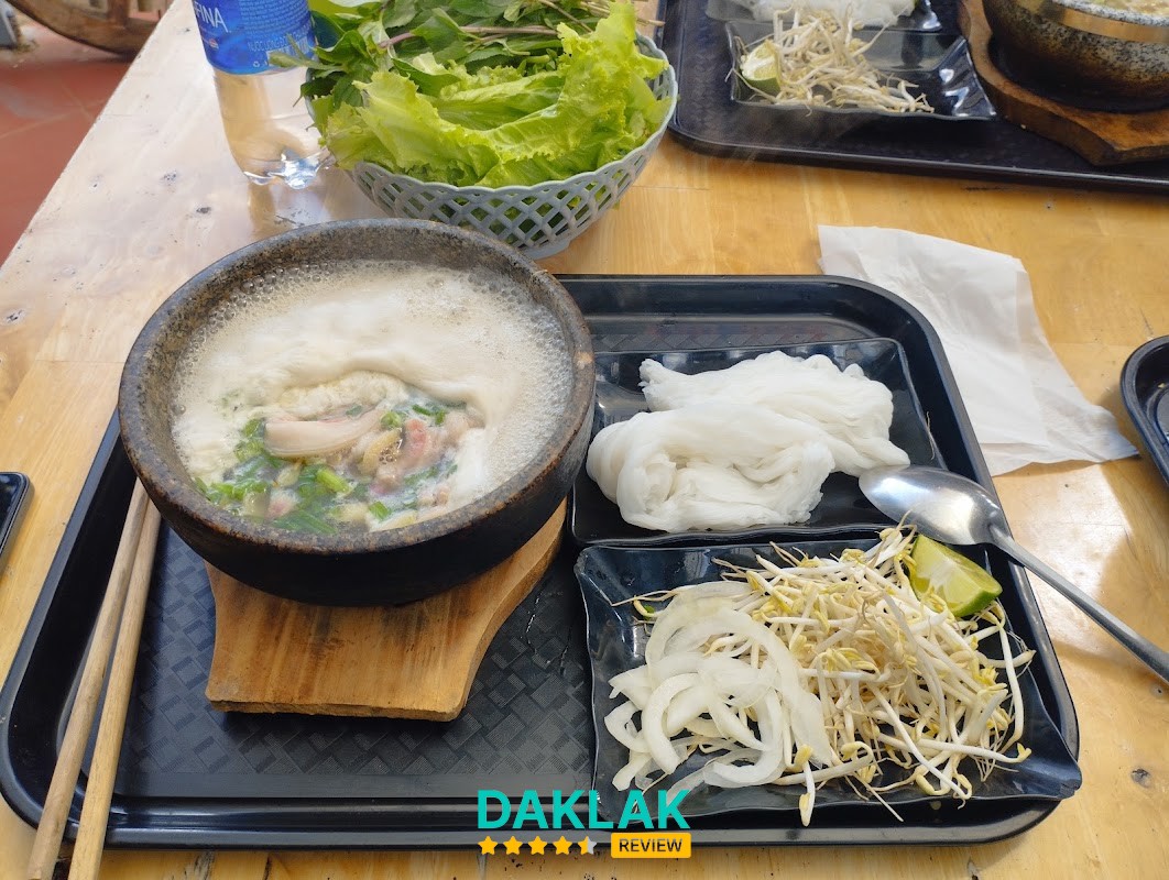 Phở bát đá Cây Đa Quán - hình 2