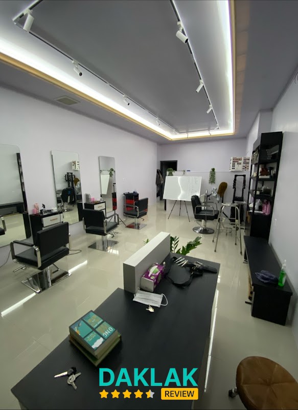 Sinh Hair Salon tại Ea Kar