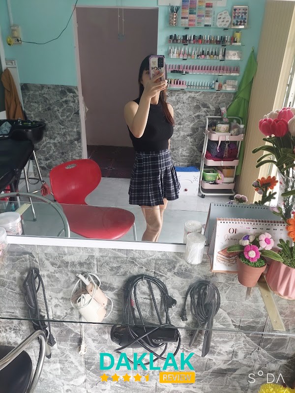 Tiệm tóc thùy như tại Sông Cầu