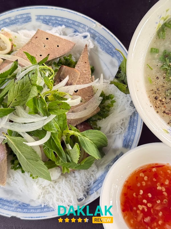 Bánh hỏi cháo lòng 28 Đồng Khởi Tuy Hòa