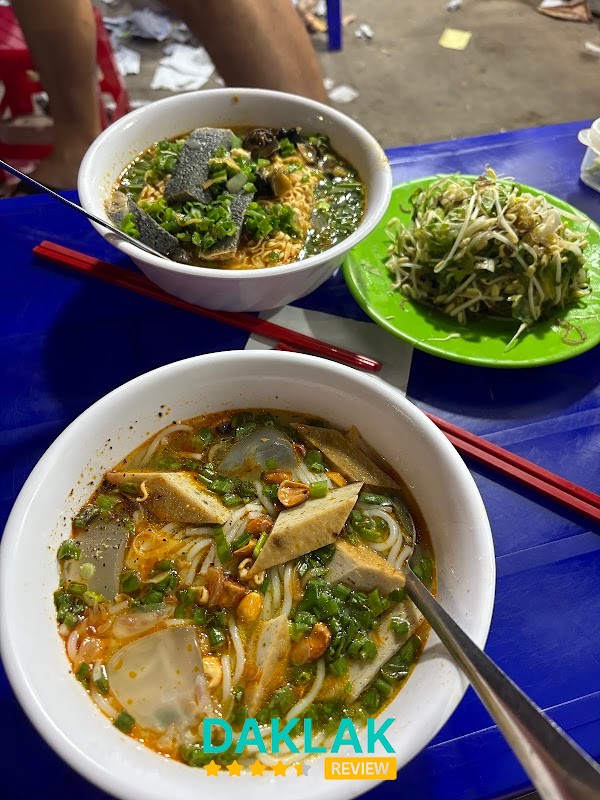 bún Cá sứa. bún riêu giò ốc. quán thuý Tuy Hòa