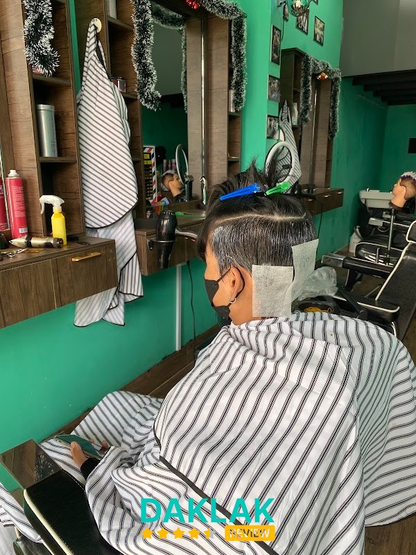 Không gian Giin Barber Shop Tân An