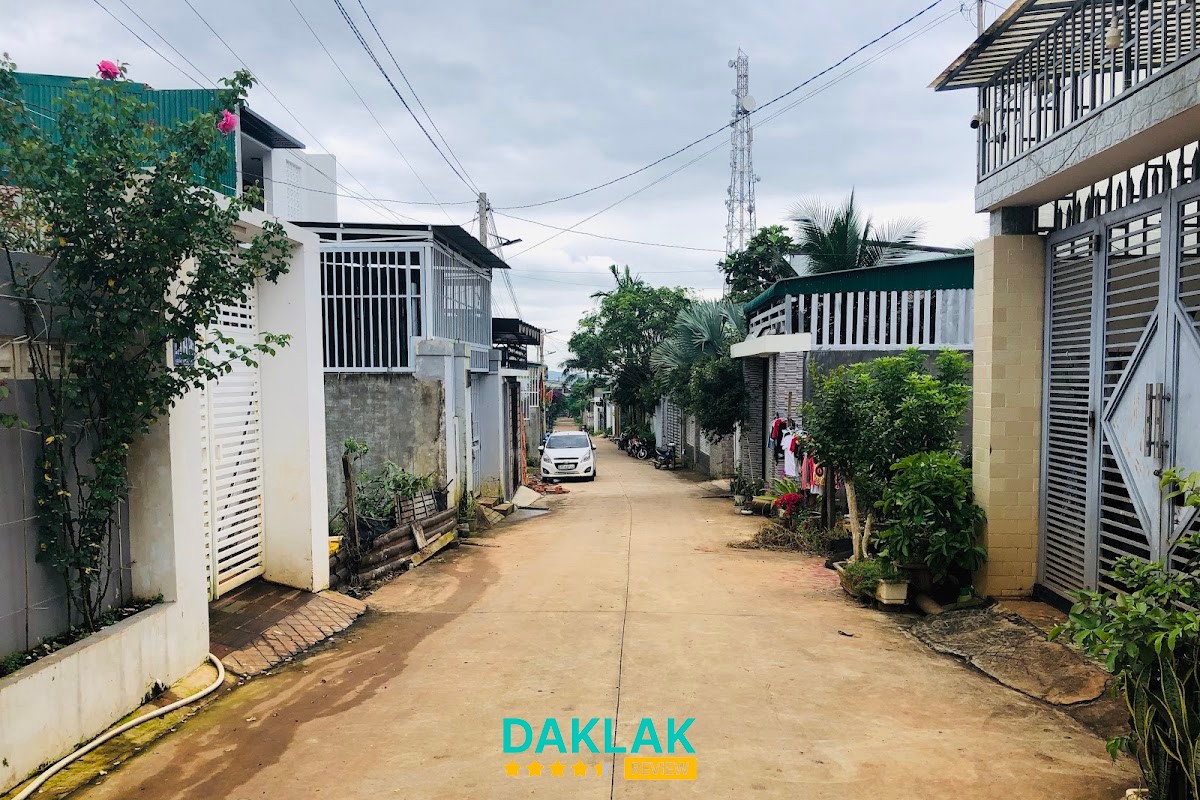 Bãi giữ ô tô xe tải xe khách Minh Tuyết