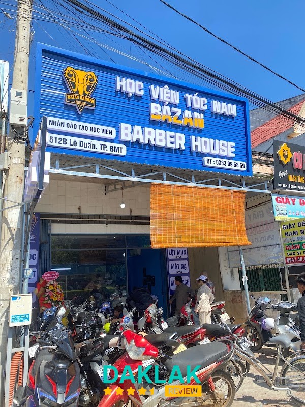 Không gian Bazan Barber House
