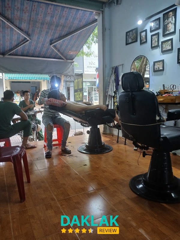 Dịch vụ tại Hớt Tóc Thêm