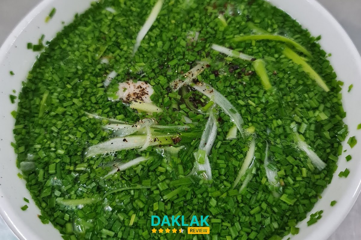 Chả cá và bánh canh hẹ Thành Tâm
