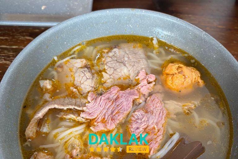 Bún đậu và món ăn tại Bò Né Vi Tuy Hòa