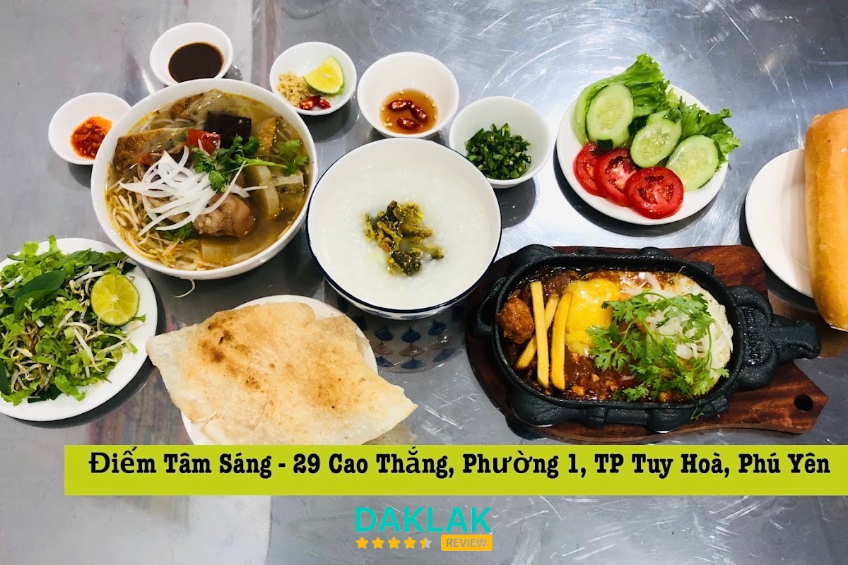 Không gian Quán Điểm Tâm Sáng Bò Né Bún Riêu Tuy Hòa