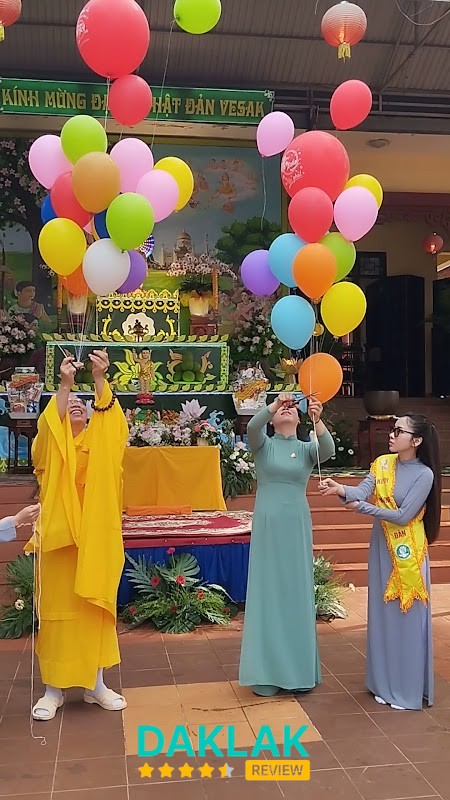 Không gian Chùa Hồng Phước
