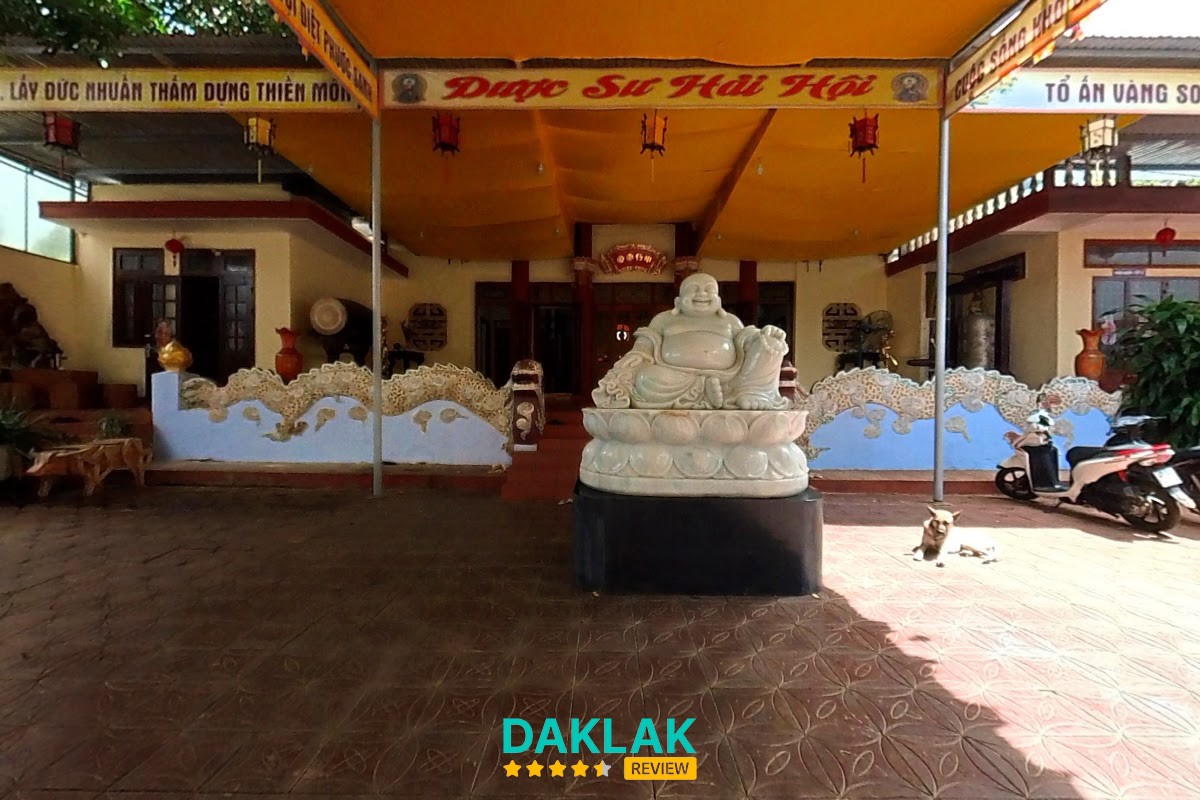 Không gian Chùa Lâm Tì Ni