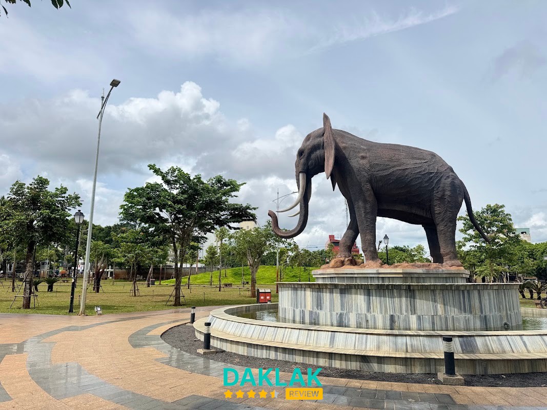 Công viên Nguyễn Tất Thành Buôn Ma Thuột