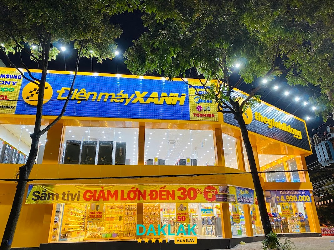 Không gian Điện máy XANH 111 Phan Bội Châu