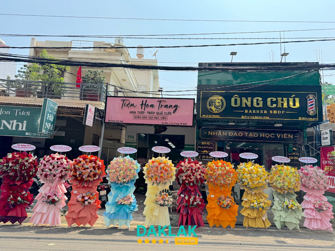 Hoa tại Tiệm Hoa Trang Buôn Ma Thuột