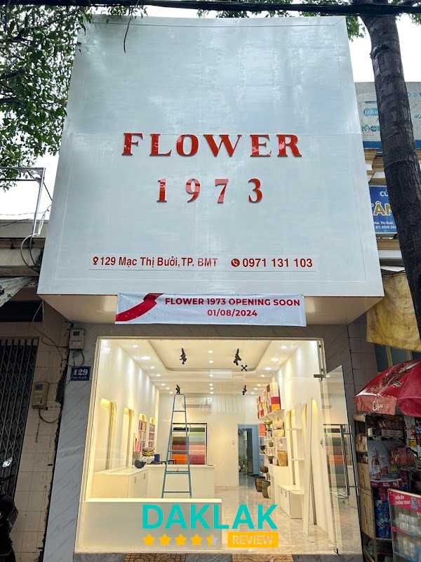 Không gian Flower1973