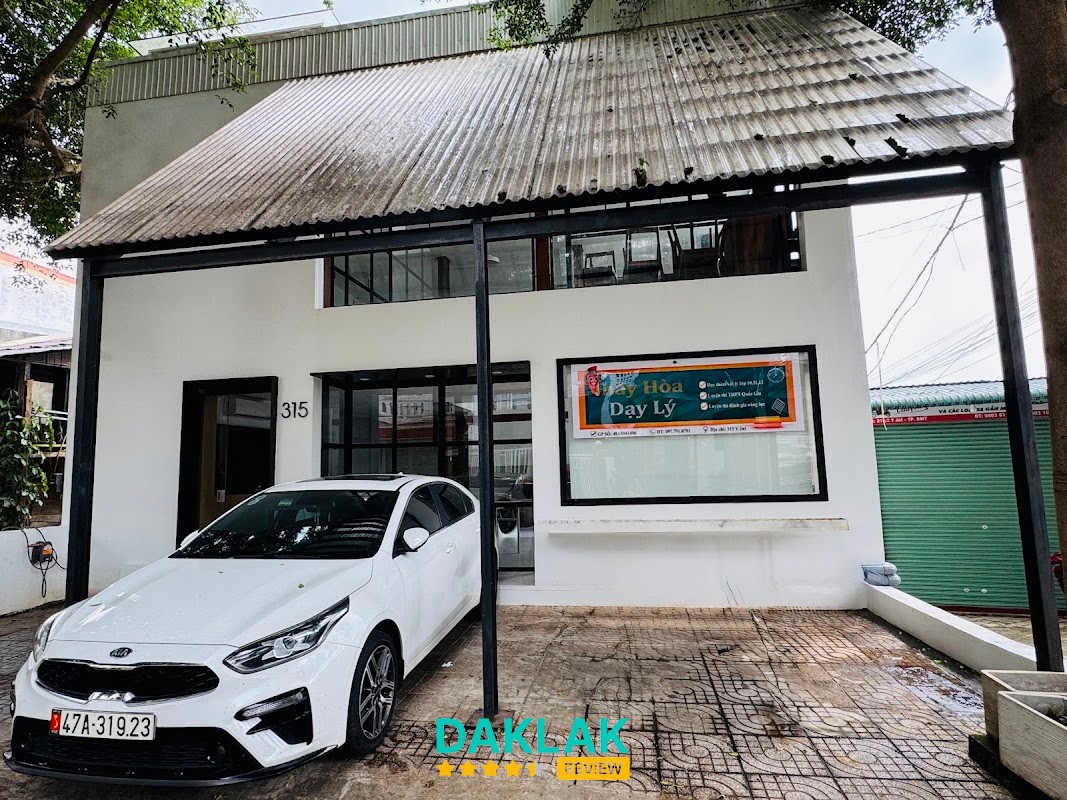 Không gian lớp Vật lý Thầy Hoà BMT