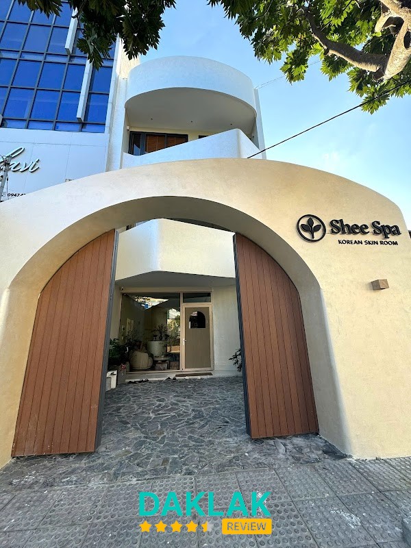 Dịch vụ nặn mụn Shee Korean Skin Room