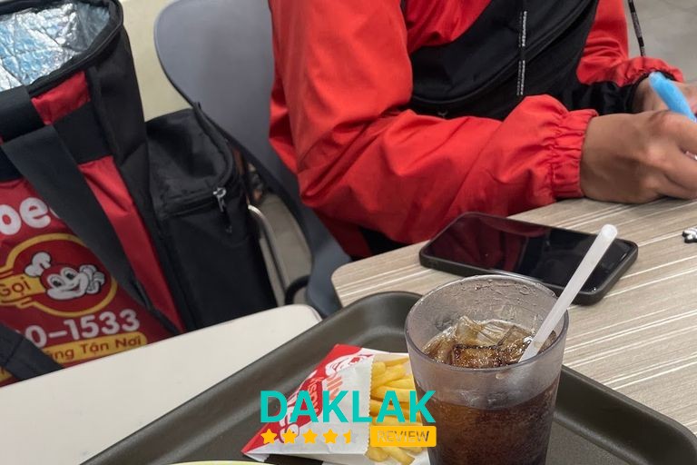 Jollibee Co.opmart Tuy Hòa
