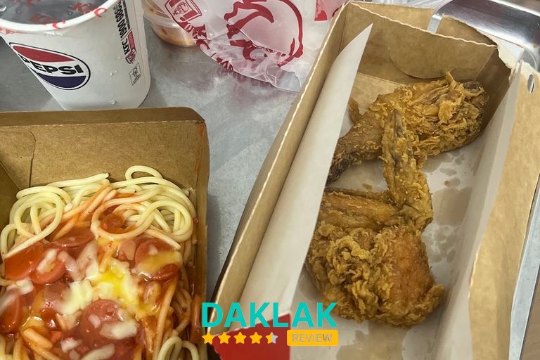 Combo gà rán tại KFC Lê Lợi Tuy Hòa