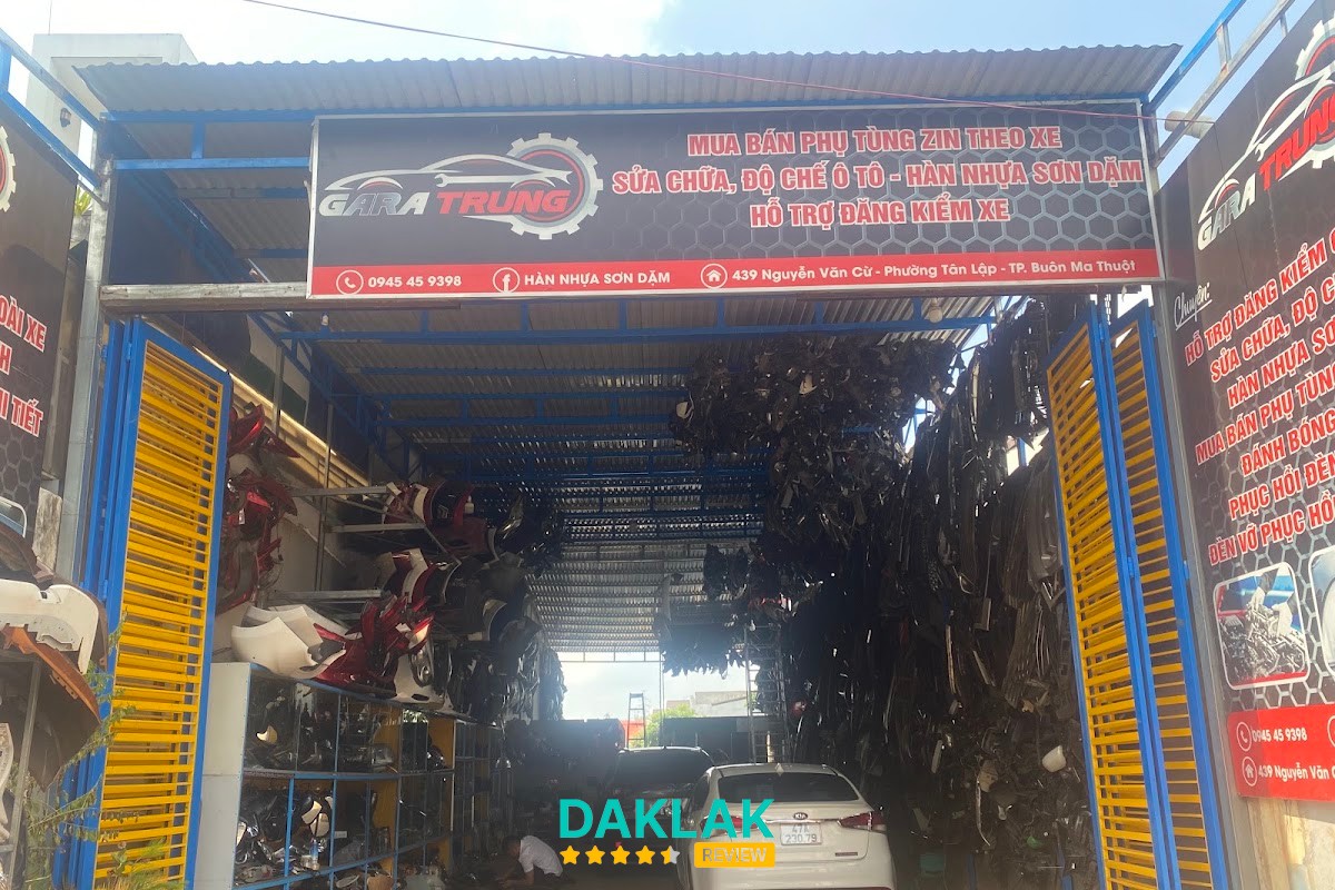 Xe tại Garage Ô Tô Phụng