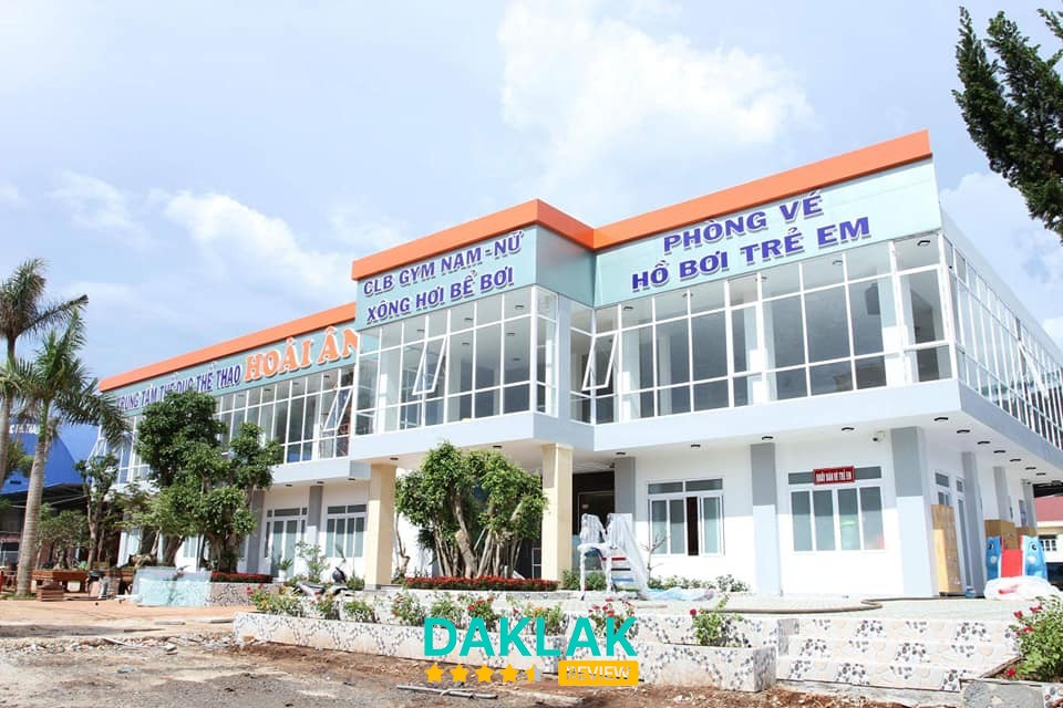 Không gian hồ bơi Hoài Ân