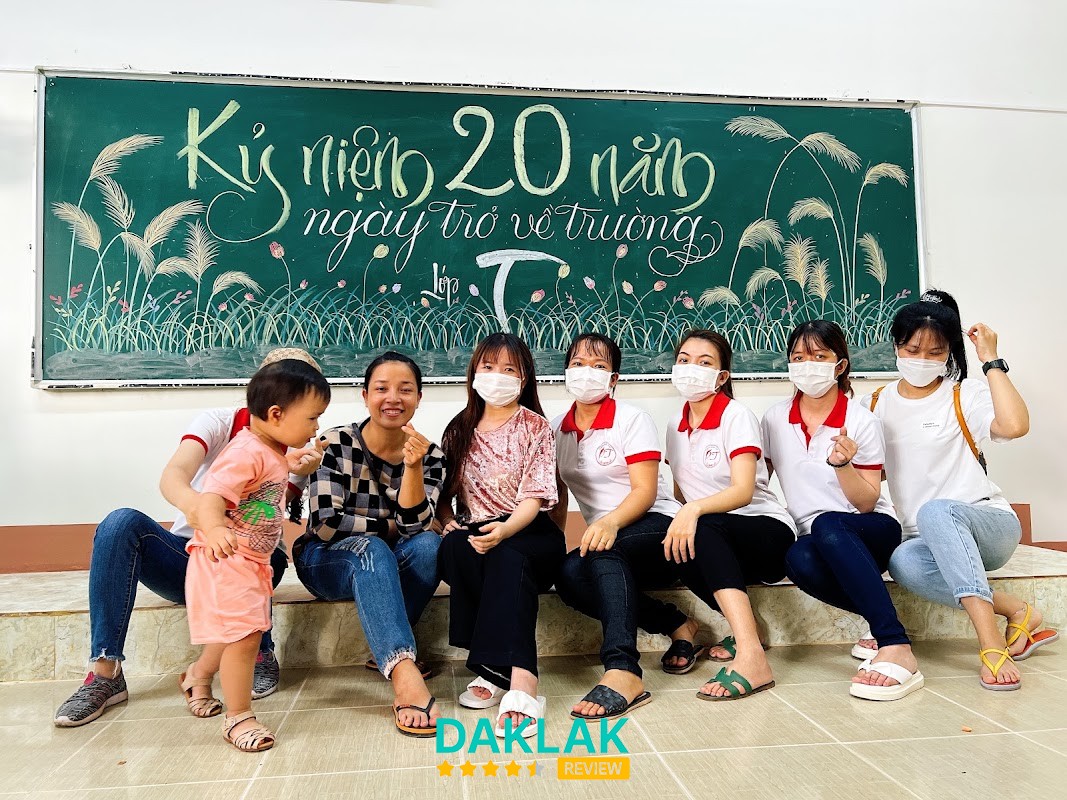 Lớp luyện chữ tại Phương Thảo BMT