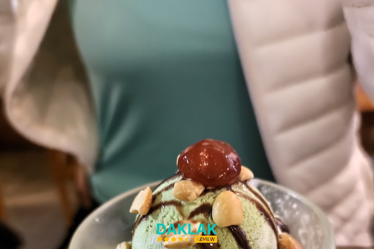Món tráng miệng Kem Flanc Yaourt Cafe