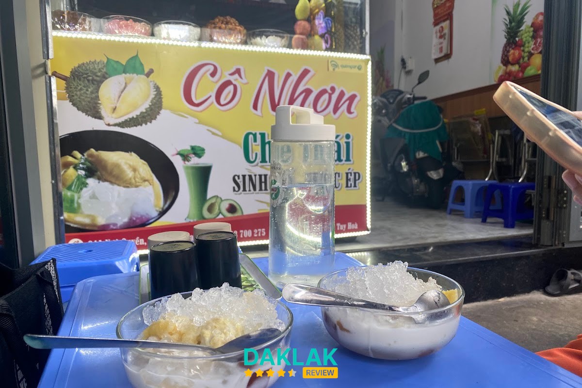 Món chè tại Chè Thái Cô Nhơn
