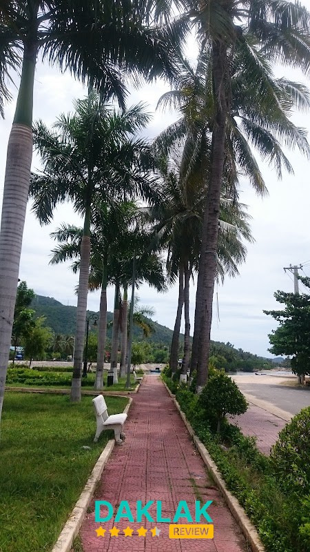 Khu vui chơi trẻ em tại Công viên trung tâm Sông Cầu