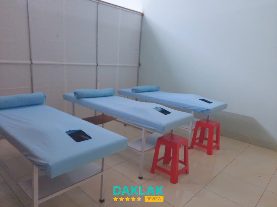 Xoa Bóp Bấm Huyệt Người Mù - massage trị liệu Quảng Phú - hình 2